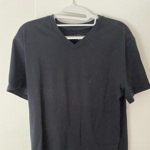 Unbound merino vneck short sleeve tshirt black